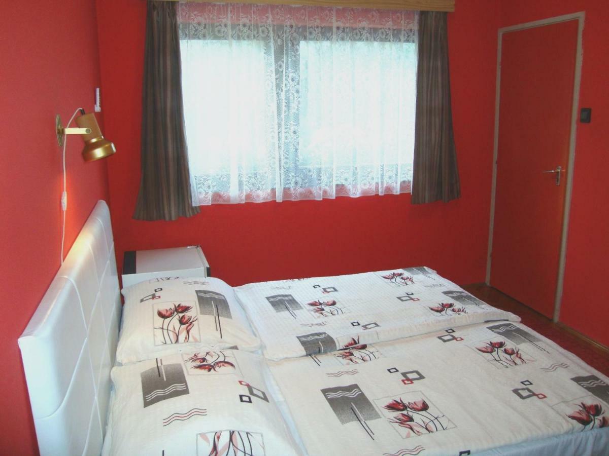 Gyongyvirag Vendeghaz Apartment Balatonboglar Exterior photo